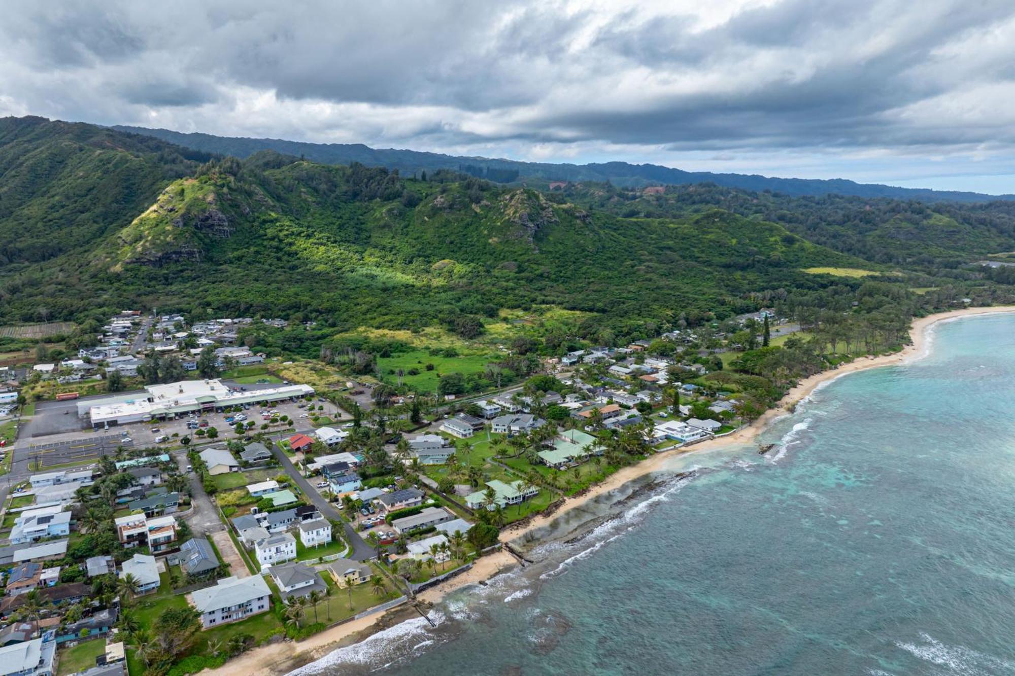 Beachfront Property Villa Hau'ula Exteriör bild